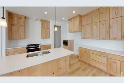 298 S 2800 E #205, Spanish Fork, UT 84660 - Photo 2