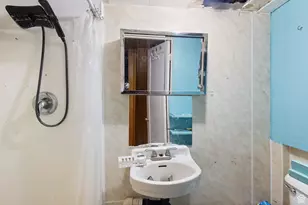 142 N Pinehurst Ave, Tooele, UT 84074 - Photo 58