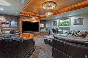 2238 E Cottonwood Cove Ln, Cottonwood Heights, UT 84121 - Photo 66