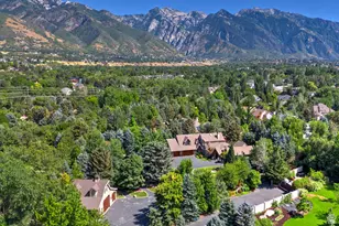 2238 E Cottonwood Cove Ln, Cottonwood Heights, UT 84121 - Photo 110