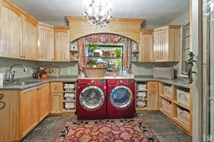 2238 E Cottonwood Cove Ln, Cottonwood Heights, UT 84121 - Photo 48