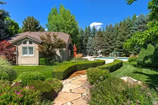 2238 E Cottonwood Cove Ln, Cottonwood Heights, UT 84121 - Photo 10