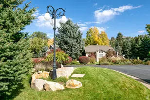 2238 E Cottonwood Cove Ln, Cottonwood Heights, UT 84121 - Photo 6