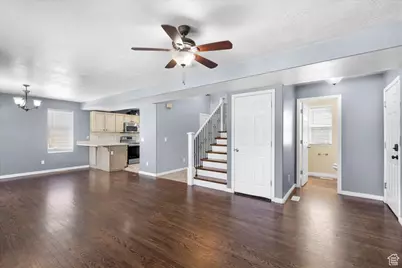 122 W Stern Ct, Stansbury Park, UT 84074 - Photo 4