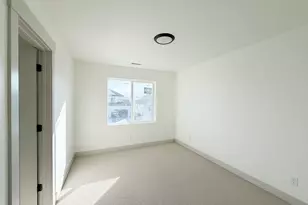 6976 W Hazel Oak Ct, Herriman, UT 84096 - Photo 8