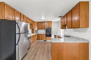 171 E 200 N, Orem, UT 84057 - Photo 8