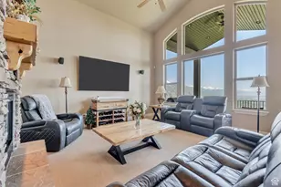 2116 E Falcon Ridge Dr, Draper (UT Cnty), UT 84020 - Photo 8