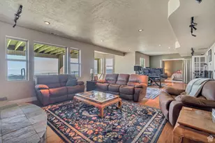 2116 E Falcon Ridge Dr, Draper (UT Cnty), UT 84020 - Photo 24