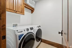 1 S Crosshill Ln, Sandy, UT 84092 - Photo 88