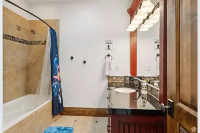 1 S Crosshill Ln, Sandy, UT 84092 - Photo 64