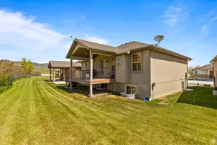 2029 S Cottage Ln, Garden City, UT 84028 - Photo 2