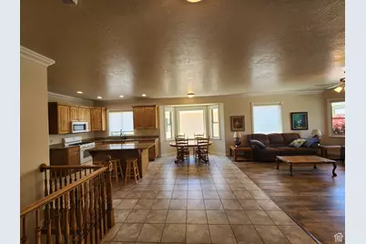 3368 N 700 E, Lehi, UT 84043 - Photo 4