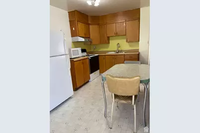 735 S State St, Provo, UT 84606 - Photo 30