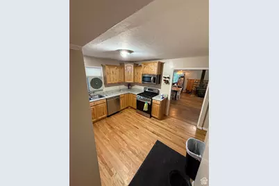 239 W Plum St, Grantsville, UT 84029 - Photo 6