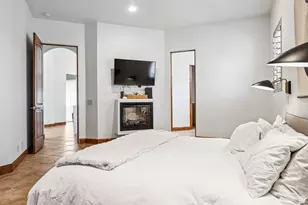 2090 N Tuweap Dr, Saint George, UT 84770 - Photo 16