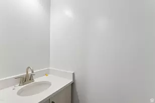 1615 N Angel St, Layton, UT 84041 - Photo 14