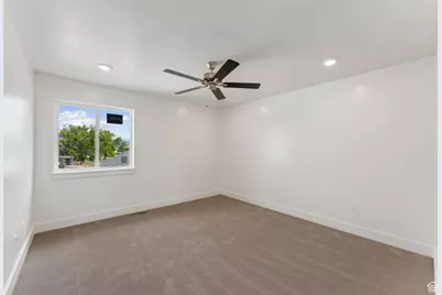 1615 N Angel St #D, Layton, UT 84041 - Photo 18