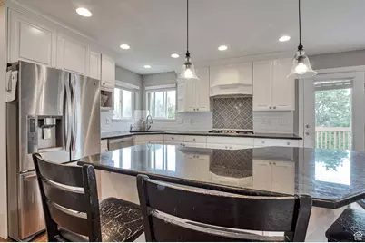 1995 E 6225 S, South Ogden, UT 84403 - Photo 2