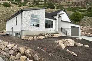 1189 E Benchview Dr, Ogden, UT 84404 - Photo 2