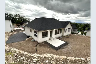 1189 E Benchview Dr, Ogden, UT 84404 - Photo 8