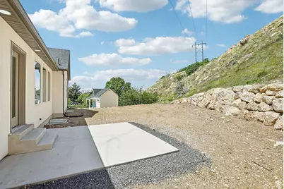 1189 E Benchview Dr, Ogden, UT 84404 - Photo 12