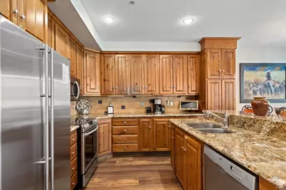 2305 Queen Esther Dr #201, Park City, UT 84060 - Photo 10