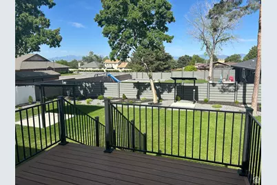 7726 S 3500 E, Cottonwood Heights, UT 84121 - Photo 14