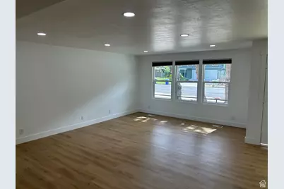 7726 S 3500 E, Cottonwood Heights, UT 84121 - Photo 6