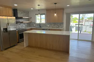 7726 S 3500 E, Cottonwood Heights, UT 84121 - Photo 4