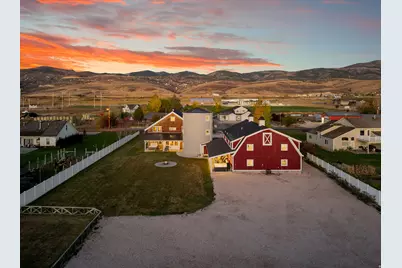 300 S 100 St W, Garden City, UT 84028 - Photo 12