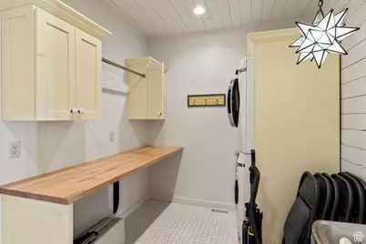 300 S 100 St W, Garden City, UT 84028 - Photo 38