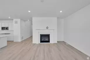 2065 E Burger St, Lake Point, UT 84074 - Photo 8