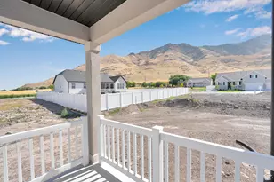 2065 E Burger St, Lake Point, UT 84074 - Photo 16