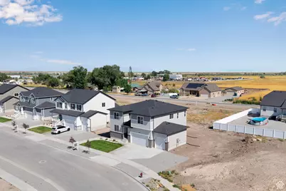 2065 E Burger St #1247, Lake Point, UT 84074 - Photo 32