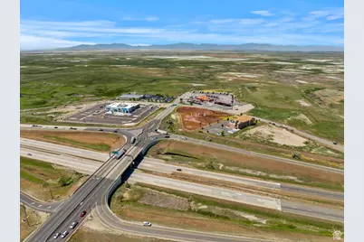 1069 S 1600 W #4, Perry, UT 84302 - Photo 2
