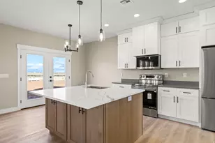 305 E 2690 N, Sigurd, UT 84657 - Photo 2