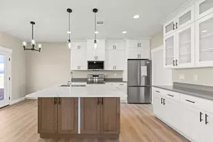 305 E 2690 N, Sigurd, UT 84657 - Photo 4