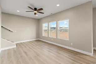 305 E 2690 N, Sigurd, UT 84657 - Photo 14