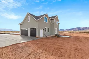 305 E 2690 N, Sigurd, UT 84657 - Photo 58