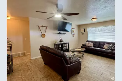 445 Topaz Blvd #10, Delta, UT 84624 - Photo 10