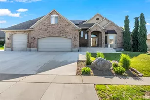 12562 S Majestic Hill Ct, Herriman, UT 84096 - Photo 2
