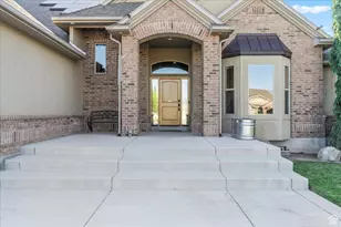 12562 S Majestic Hill Ct, Herriman, UT 84096 - Photo 4