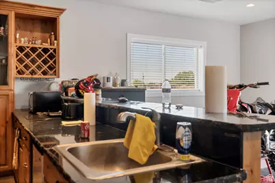 740 W Uzona Ave, Hildale, UT 84784 - Photo 2