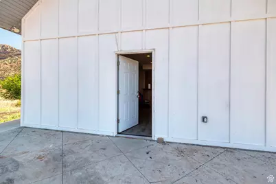 740 W Uzona Ave, Hildale, UT 84784 - Photo 48