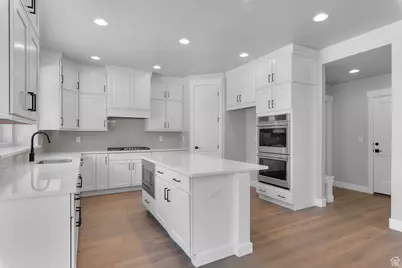 1156 W 2325 S, Syracuse, UT 84075 - Photo 10