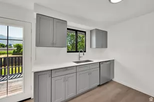 282 E 925 S, Layton, UT 84041 - Photo 14