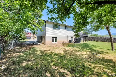 282 E 925 S, Layton, UT 84041 - Photo 6