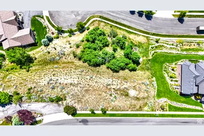 1735 S Temple Ct #203, Bountiful, UT 84010 - Photo 4