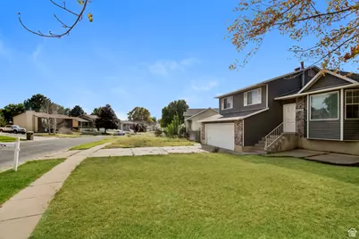 2802 W 4375 S, Roy, UT 84067 - Photo 2