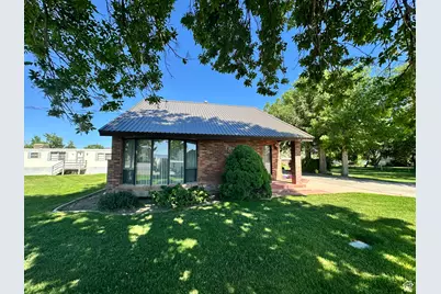 102 S 1000 W, Tremonton, UT 84337 - Photo 38